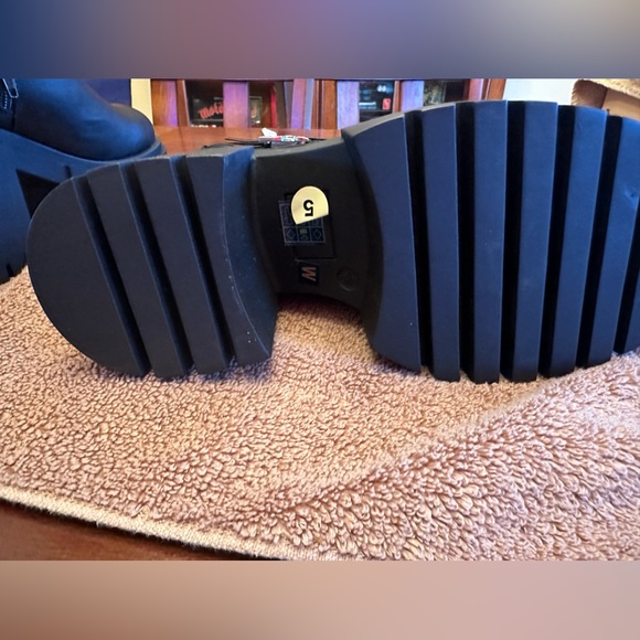 Nwot! ALASKA WIDE FIT BLACK ROUNDED TOE CHUNKY HEEL BOOTS SIZE 5 no box - Picture 5 of 11